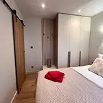 Cozy Design 1 Bedroom *