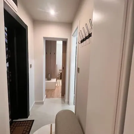 Апартамент Cozy Design 1 Bedroom