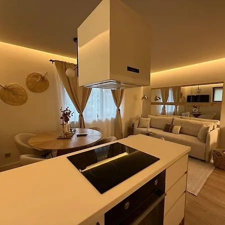 Апартамент Cozy Design 1 Bedroom *